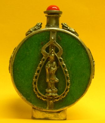 Tabati�re en vieil argent et jade